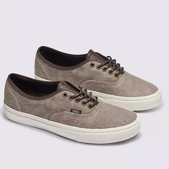 Vans Men’s Authentic
C&L Gray
VN0009PVBXC
Sneakers - Picture 14 of 16